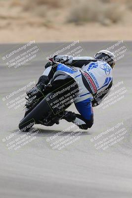 media/Dec-17-2022-SoCal Trackdays (Sat) [[224abd9271]]/Turn 10 Backside (120pm)/